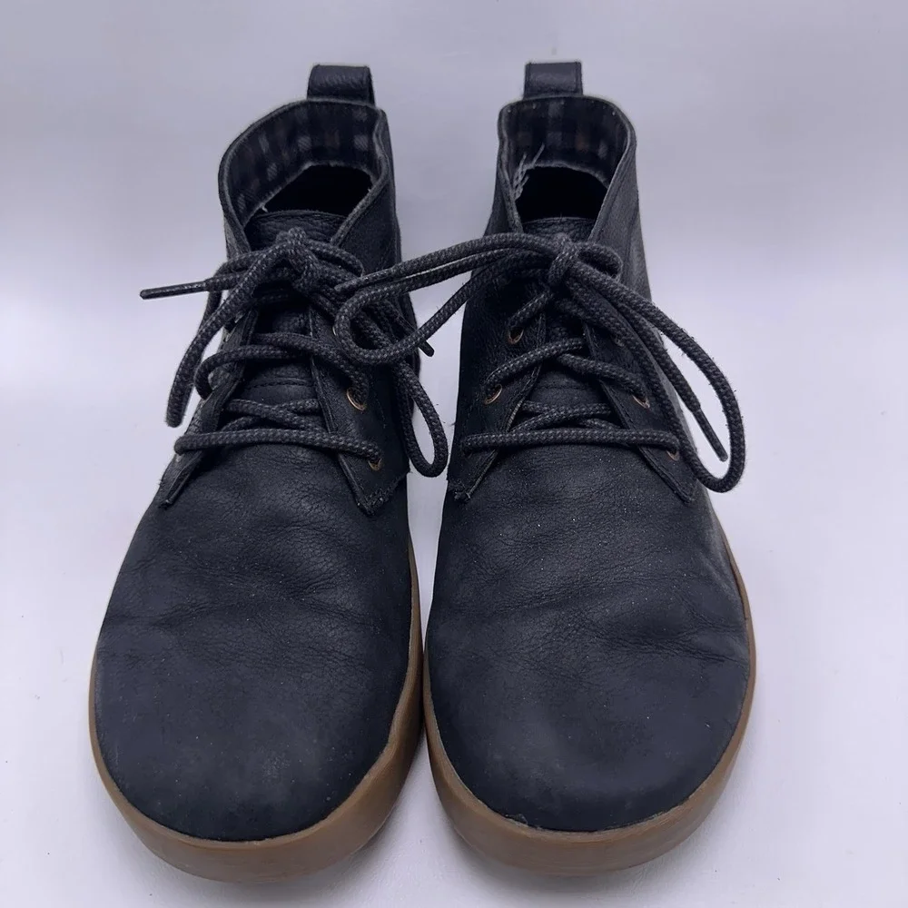 Chaco Davis Mid‎ Leather Boot Mens Size 9 Black Chukka Ankle Shoes JCH106685